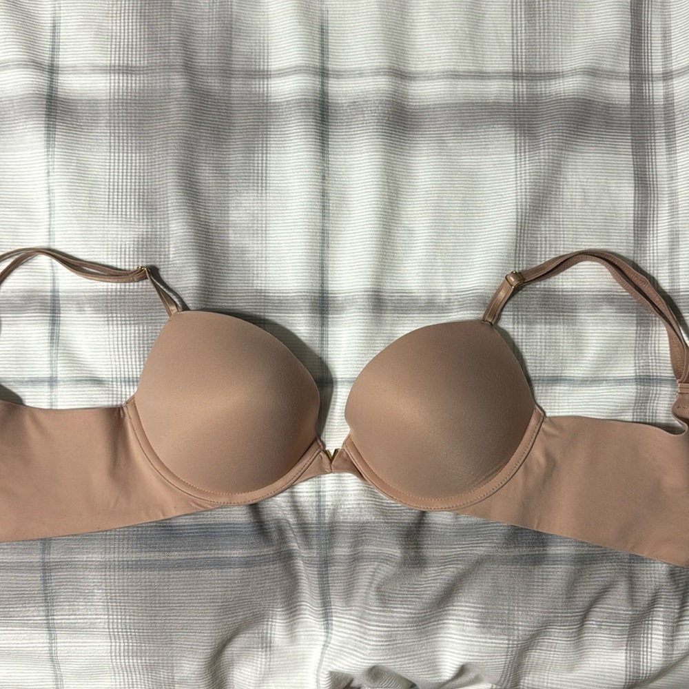 Victoria’s Secret push up bra